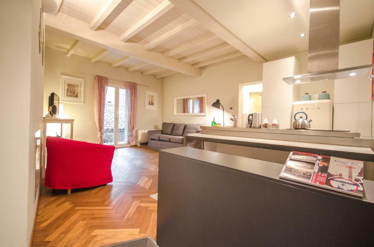 Azeglio Apartment, A Due Passi Da Piazza Maggiore ボローニャ エクステリア 写真