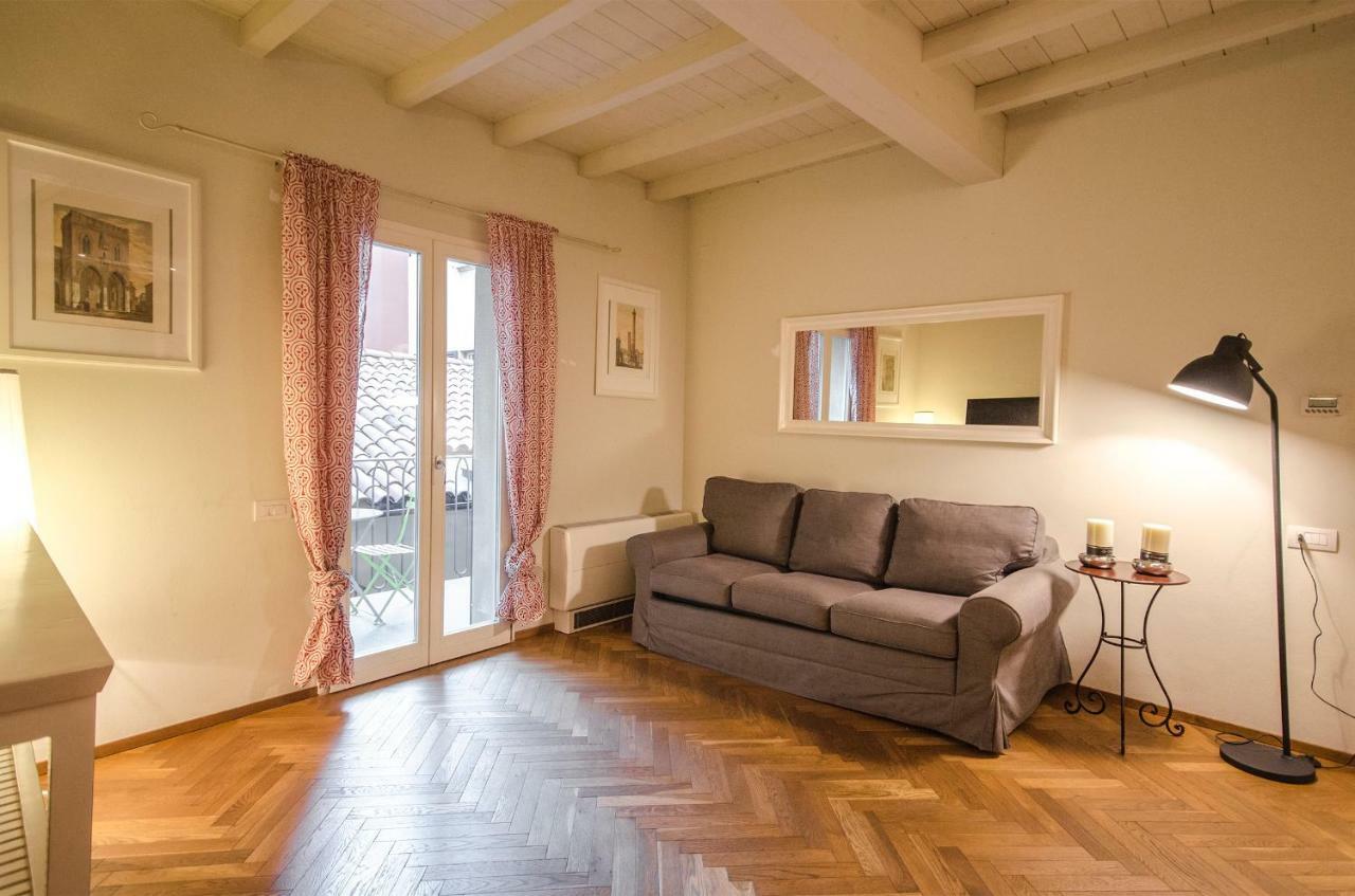 Azeglio Apartment, A Due Passi Da Piazza Maggiore ボローニャ エクステリア 写真
