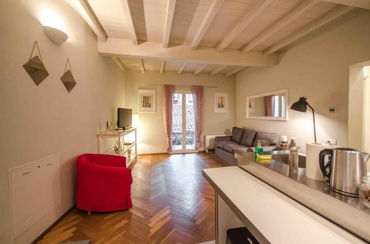 Azeglio Apartment, A Due Passi Da Piazza Maggiore ボローニャ エクステリア 写真