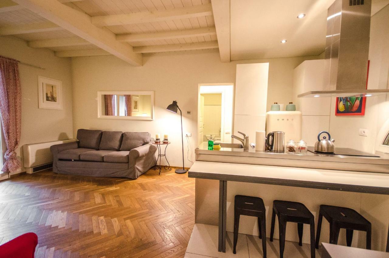 Azeglio Apartment, A Due Passi Da Piazza Maggiore ボローニャ エクステリア 写真